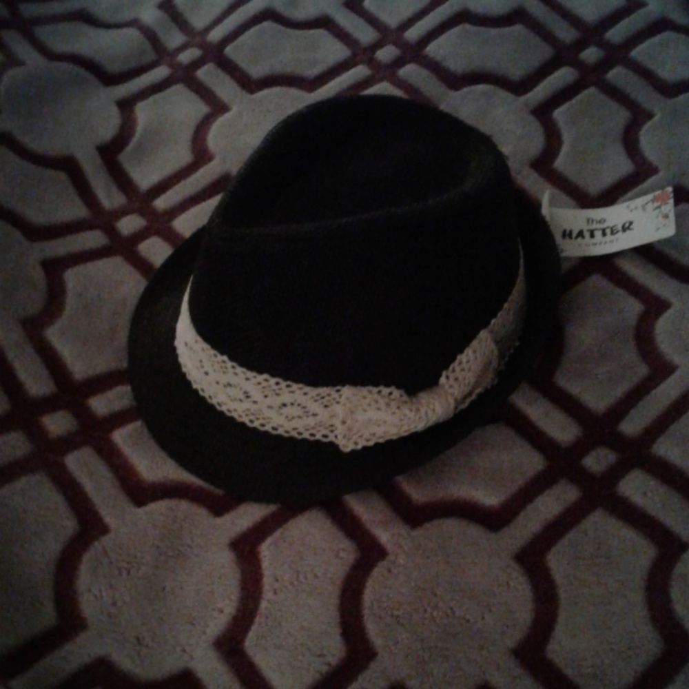 Summer hat black with bow